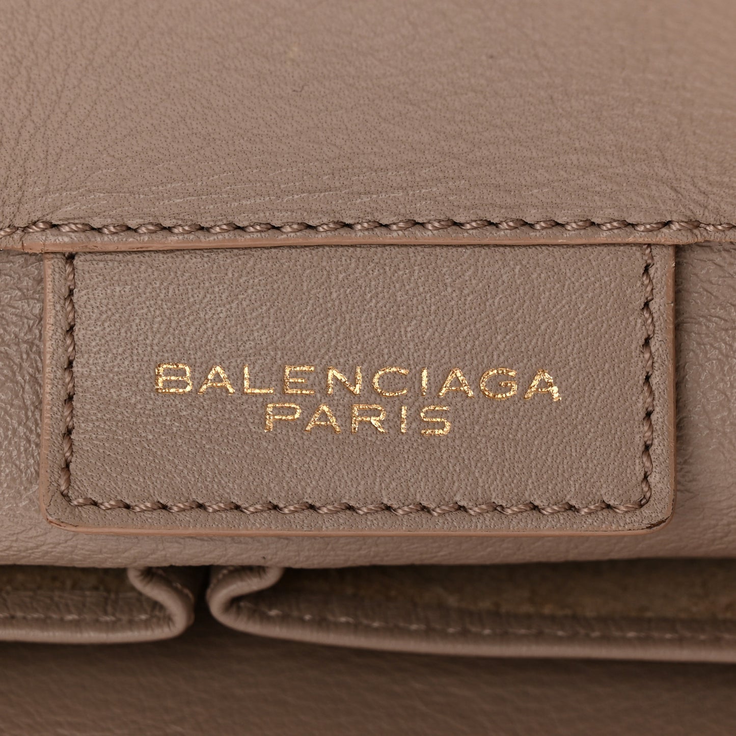 Veau Papier A4 Zip Around Tote Beige Praline
