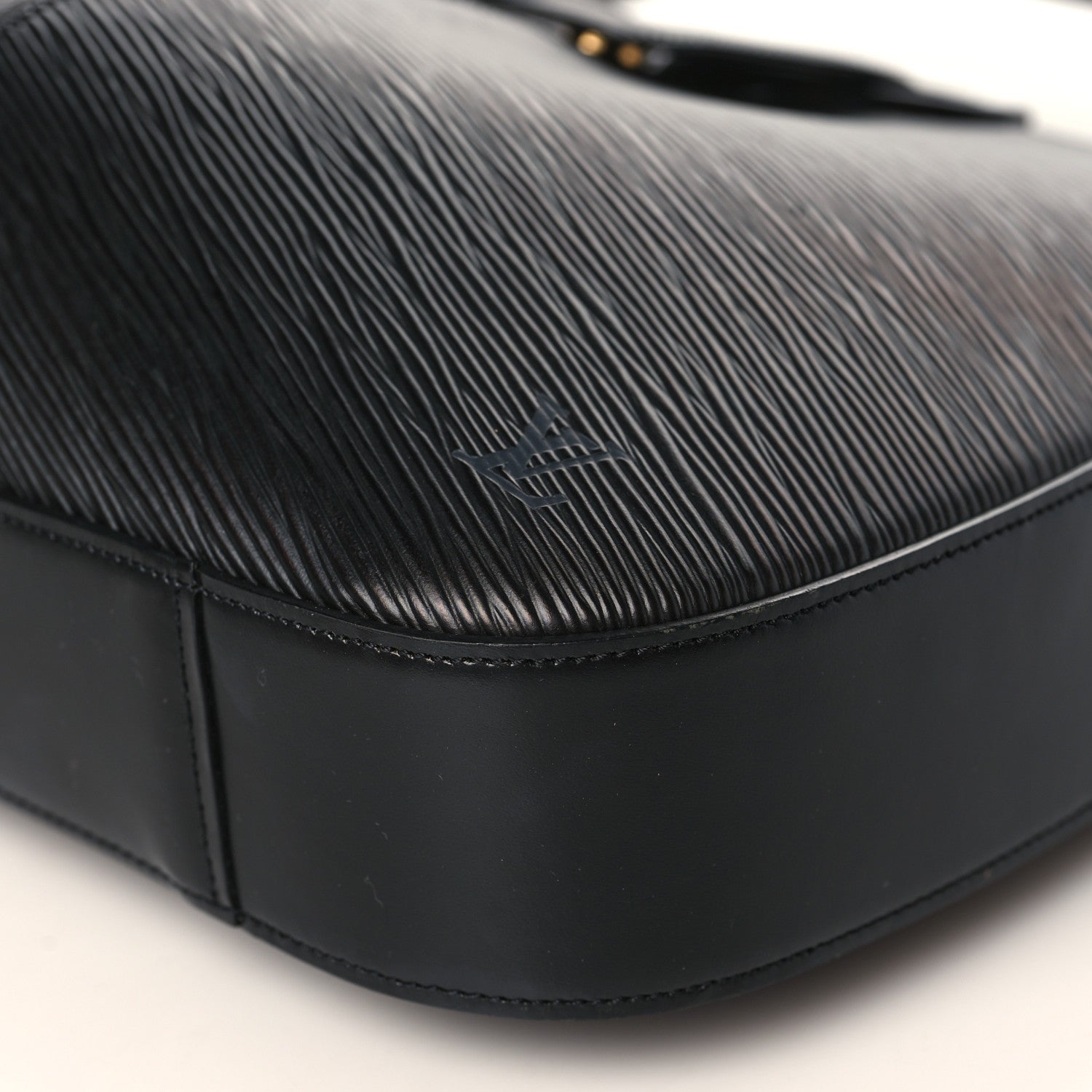 Louis Vuitton Epi Reverie Black 8 of 8