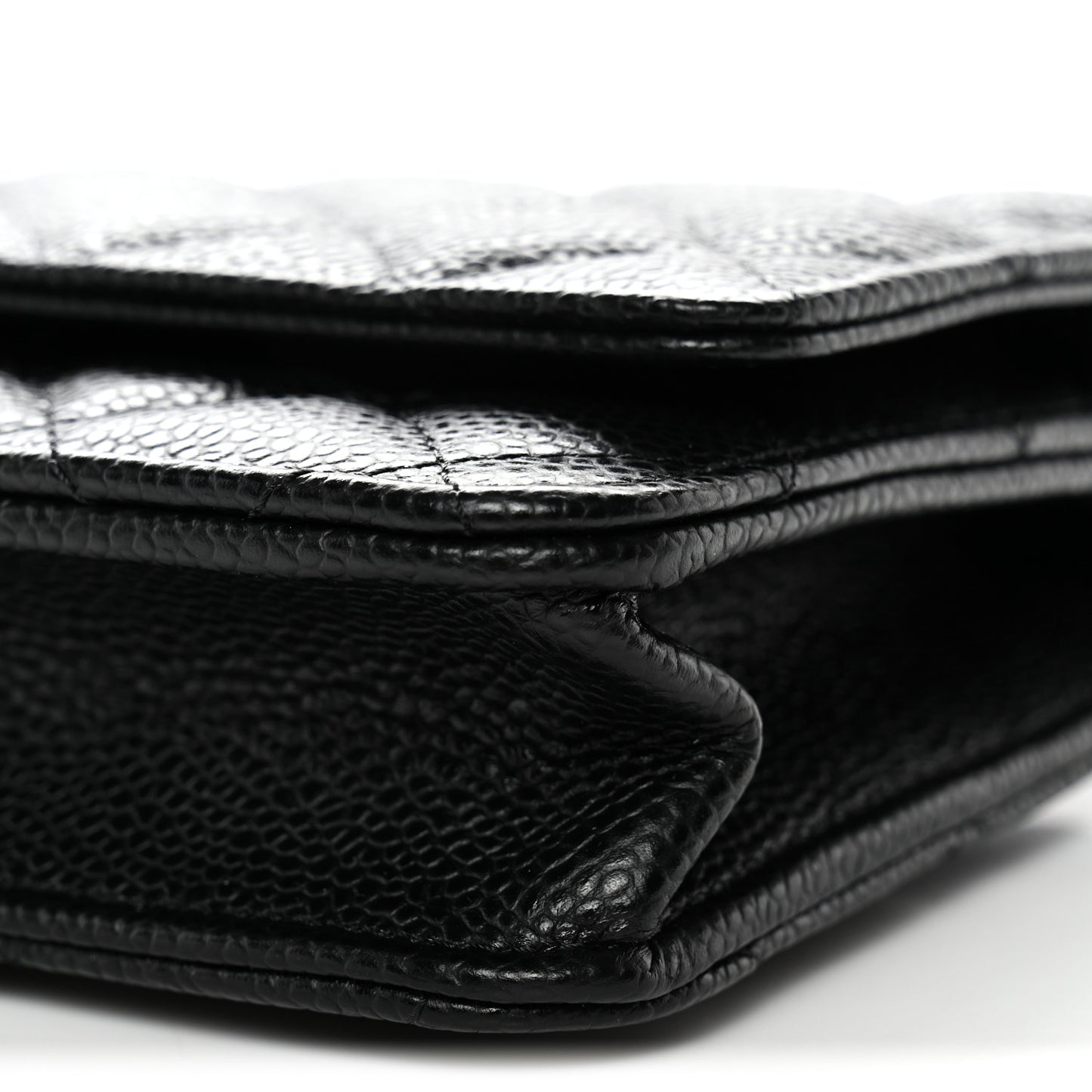 Caviar Quilted Wallet on Chain WOC Black