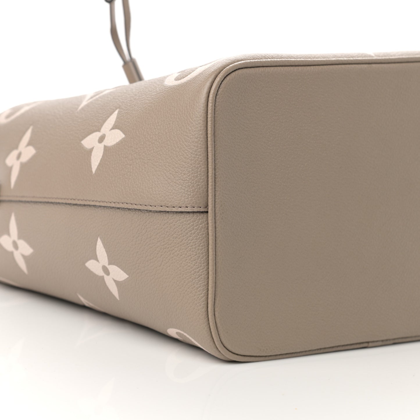Empreinte Monogram Giant Neonoe MM Tourterelle Creme
