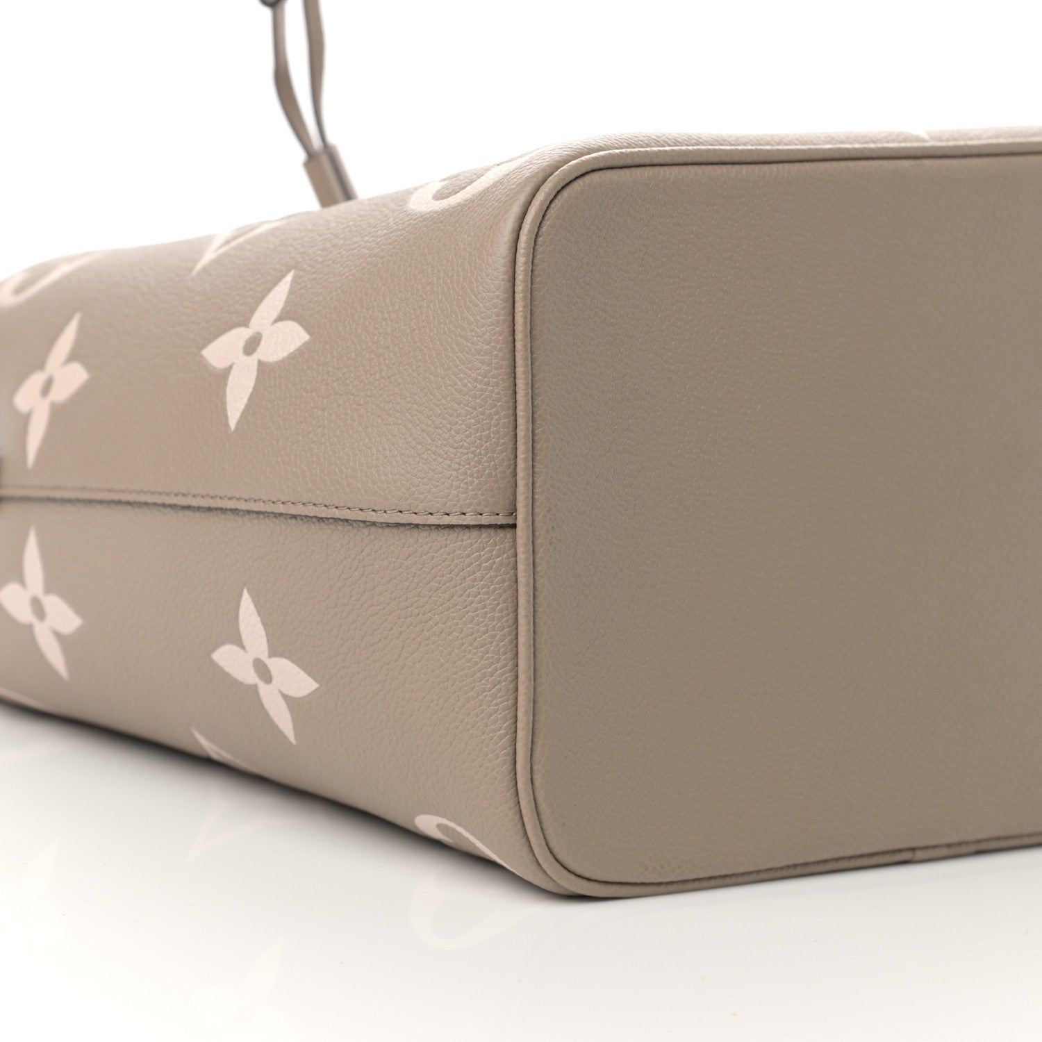 Louis Vuitton Empreinte Monogram Giant Neonoe MM Tourterelle Creme 9 of 12