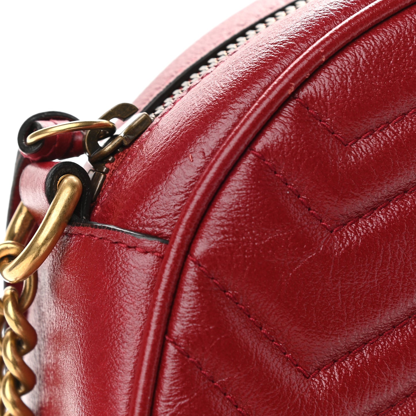 Glazed Calfskin Matelasse Heart Mini GG Marmont Round Shoulder Bag Romantic Cerise