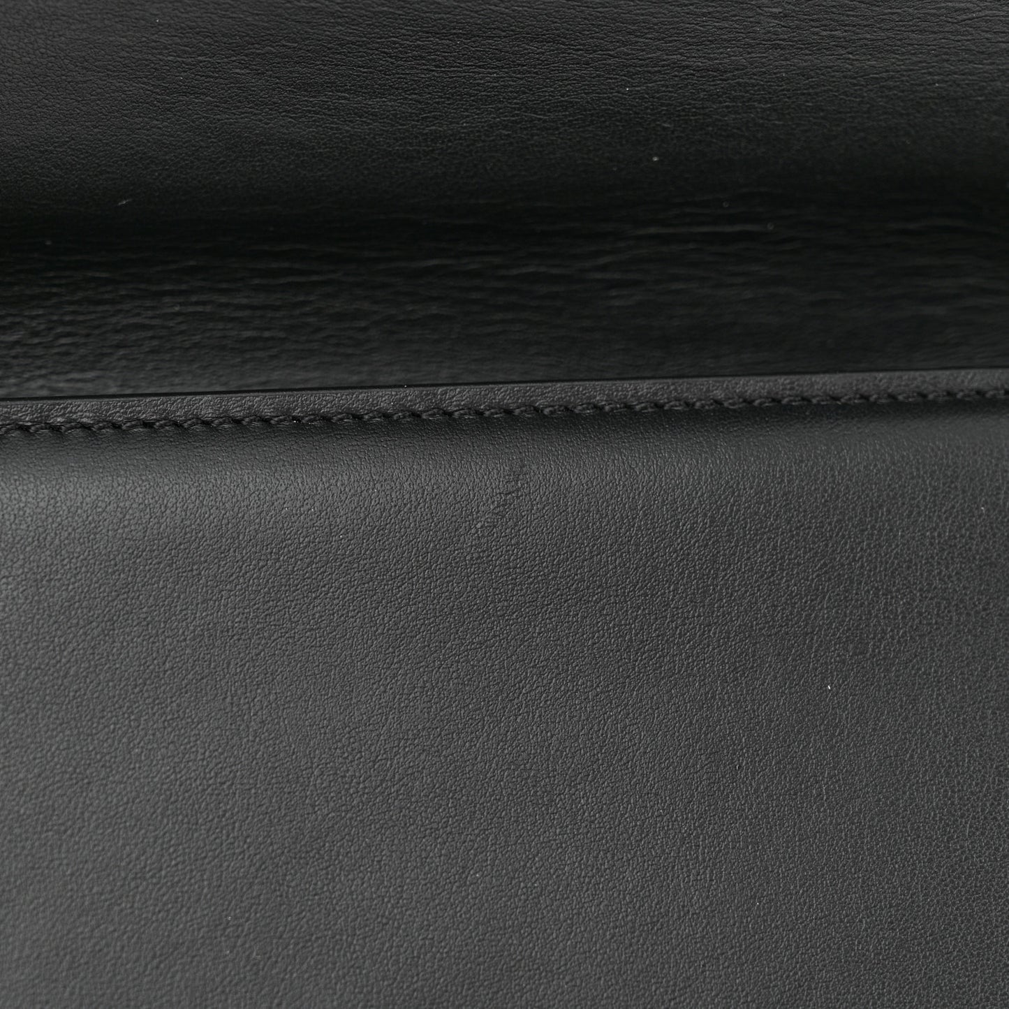 Smooth Calfskin Le Bambino Long Black
