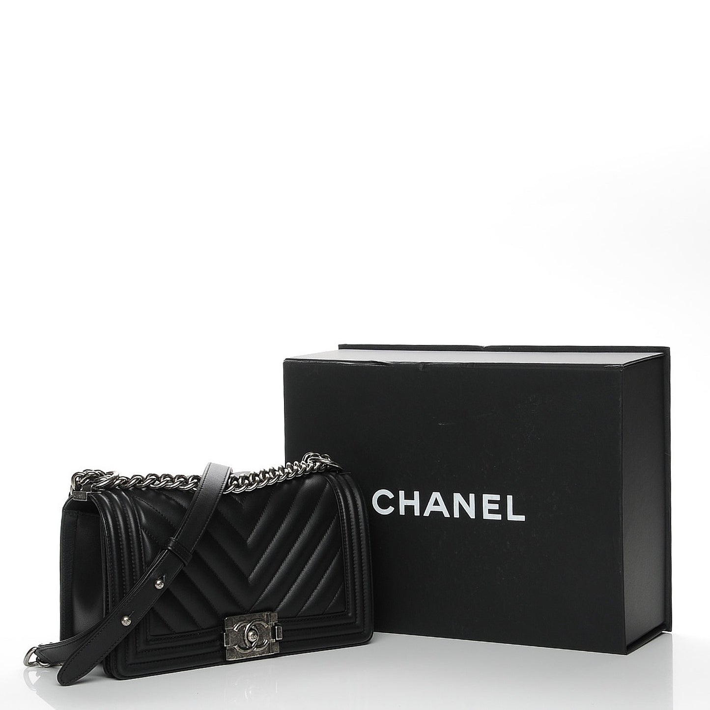 Calfskin Chevron Quilted Medium Boy Flap Black
