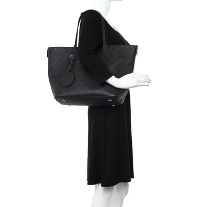 Louis Vuitton Mahina Blossom MM Black 2 of 14
