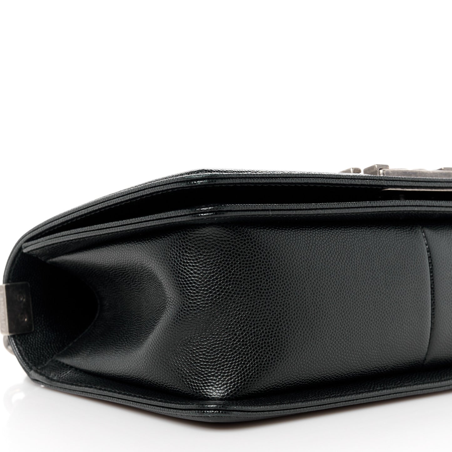 Caviar Quilted Medium Boy Flap Black