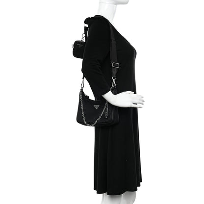 Prada Nylon Re-Edition 2005 Shoulder Bag Black 2 of 15