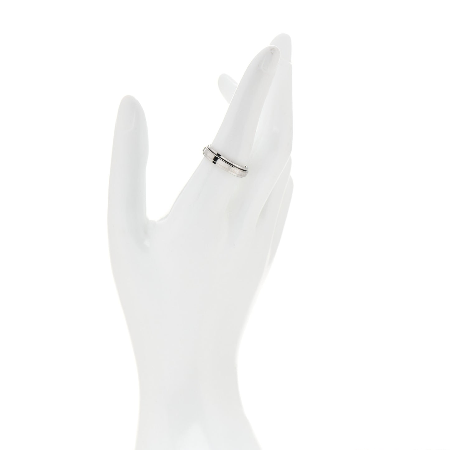 18K White Gold Possession Wedding Ring 57 8