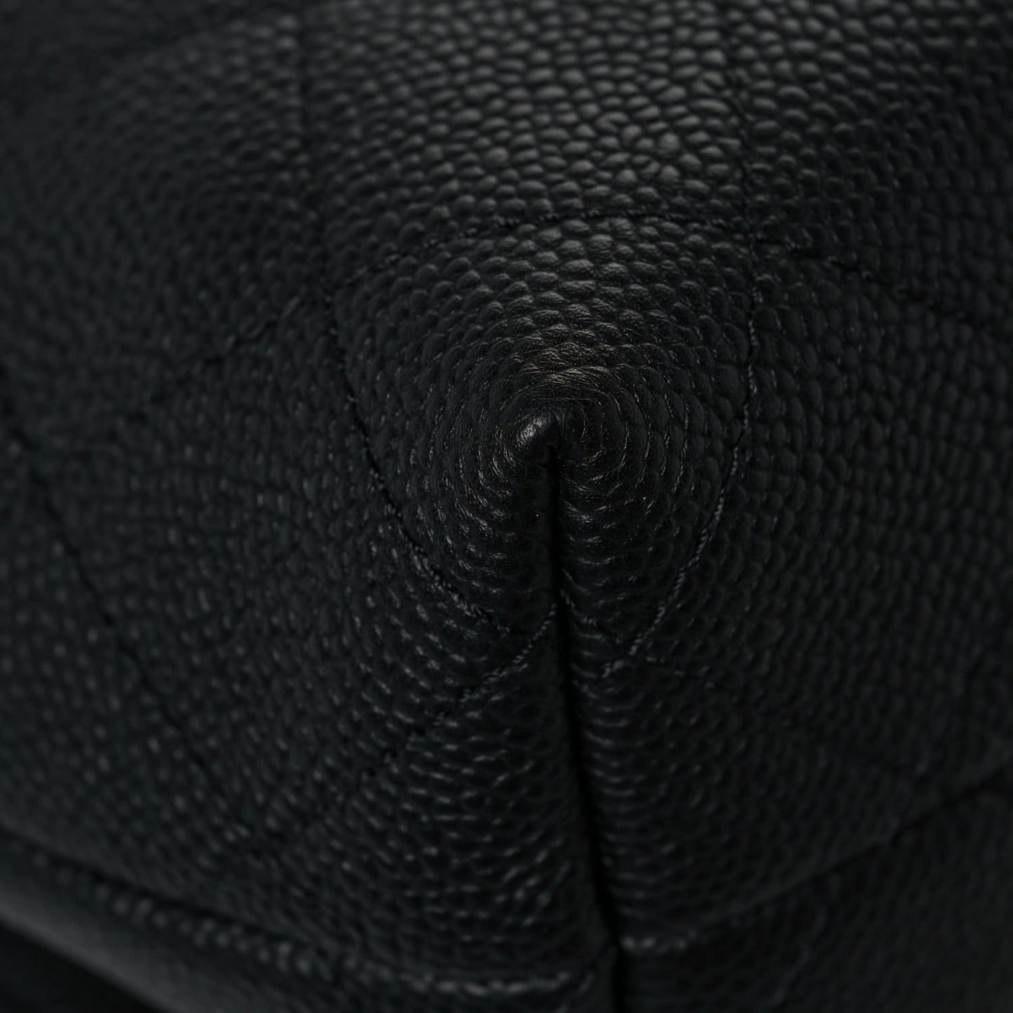 Caviar Quilted City Walk Flap Black