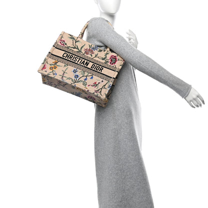 Christian Dior Raffia Embroidered Petites Fleurs Medium Book Tote Natural 2 of 12