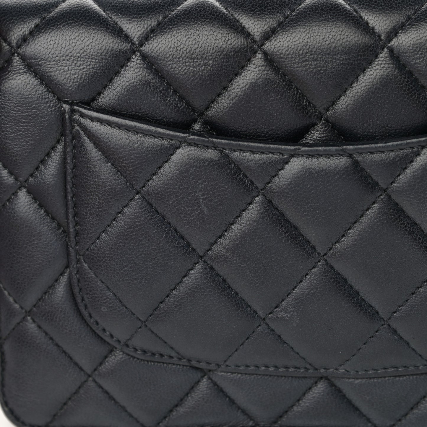 Lambskin Quilted CC Pearl Crush Wallet on Chain WOC Black