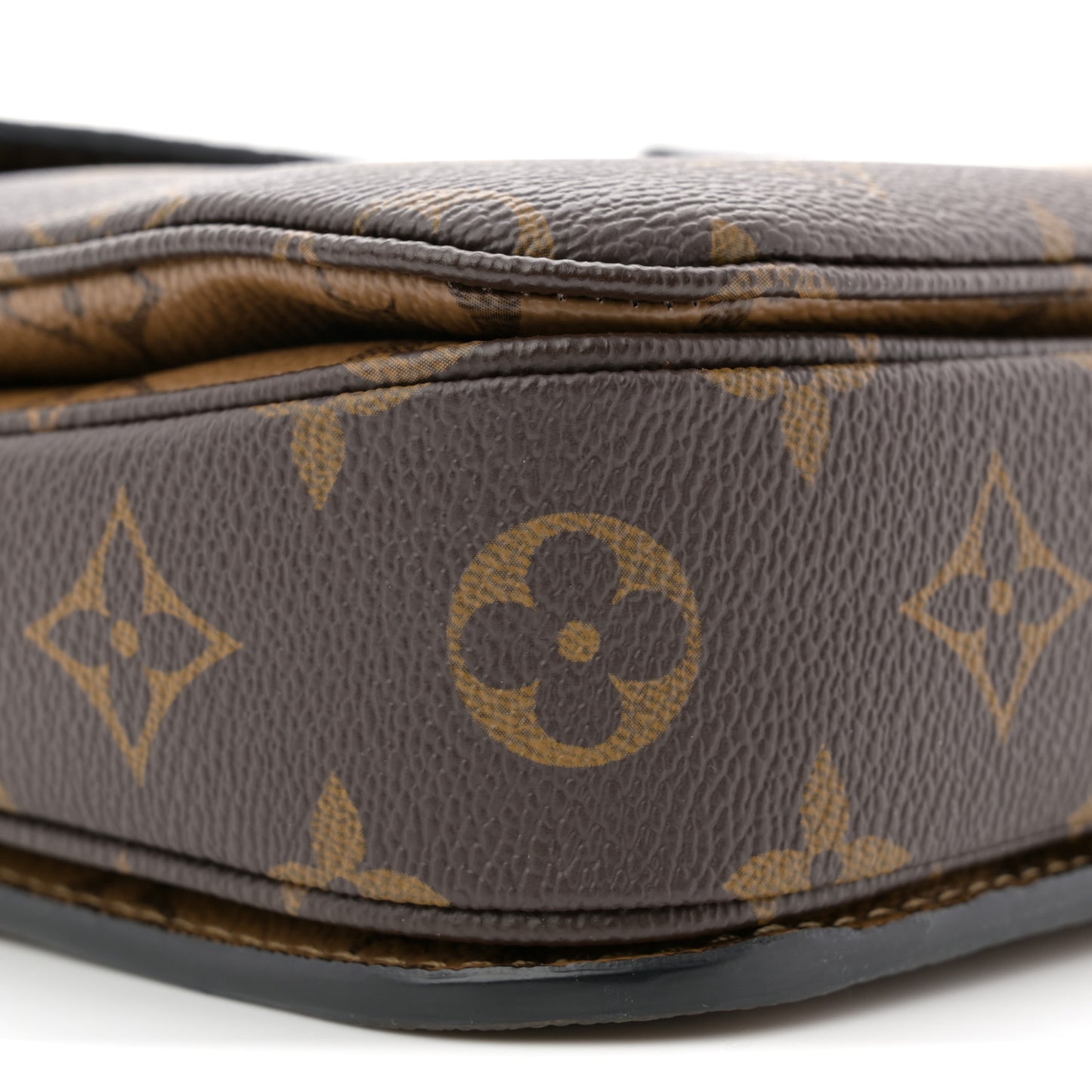 Reverse Monogram Pochette Metis