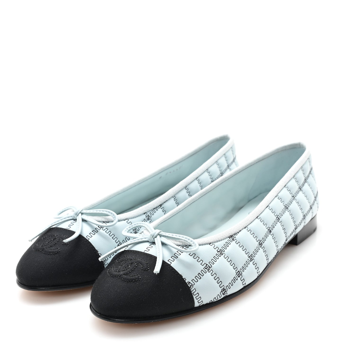 Lambskin Embroidered Grosgrain Quilted Cap Toe Ballerina Flats 38.5 Light Blue Black