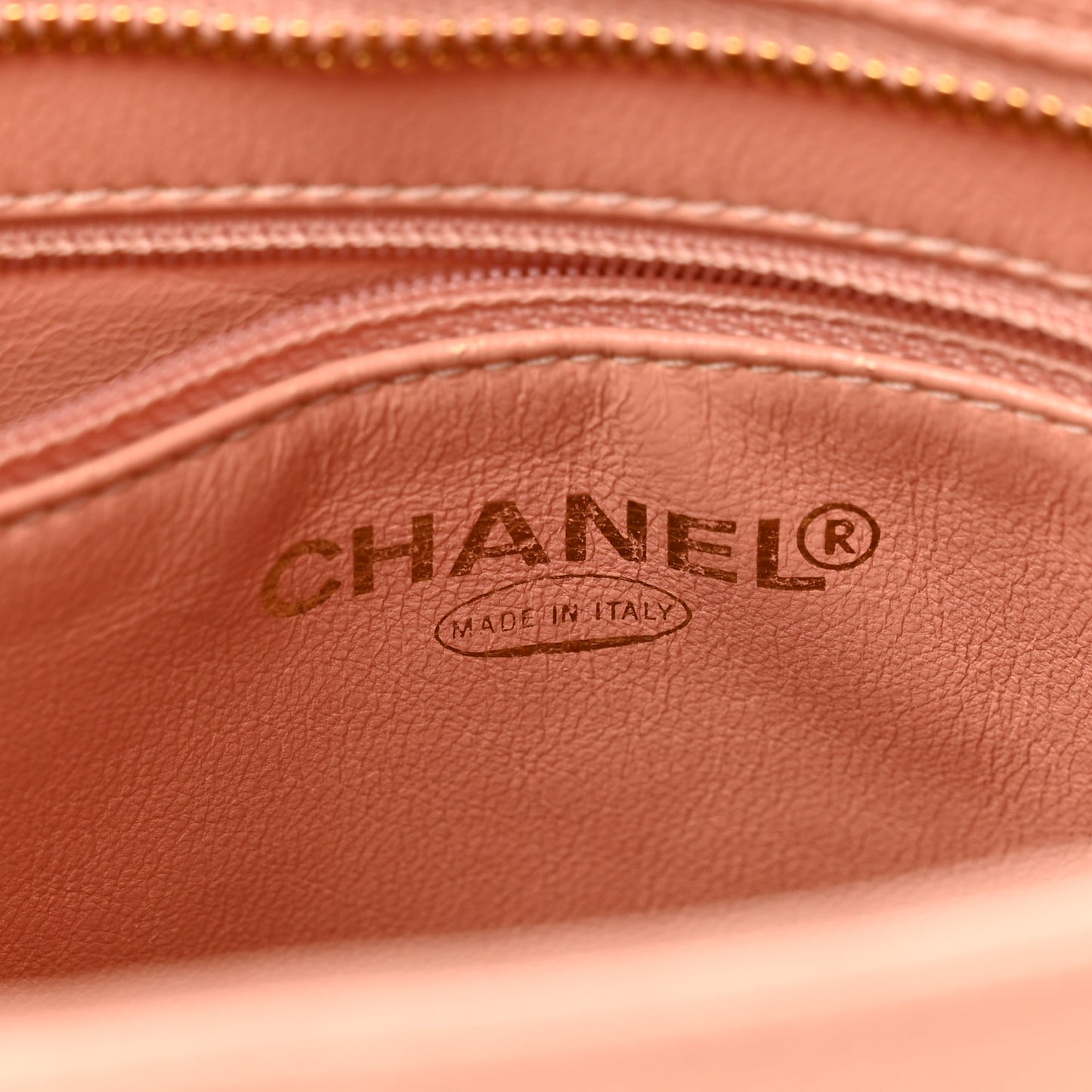 Caviar Quilted Medallion Tote Light Pink
