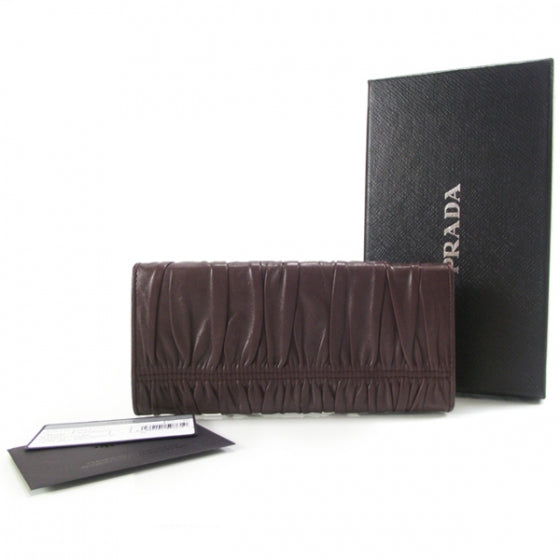 Nappa Gaufre Continental Wallet Plum