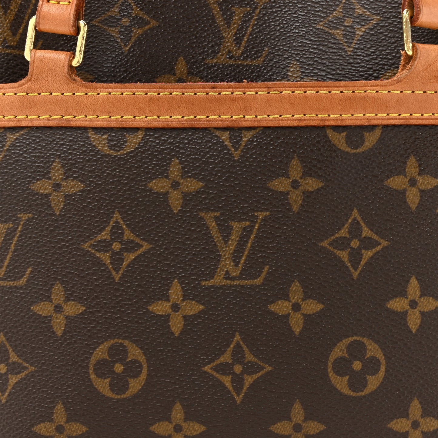 Monogram Sac Coussin GM
