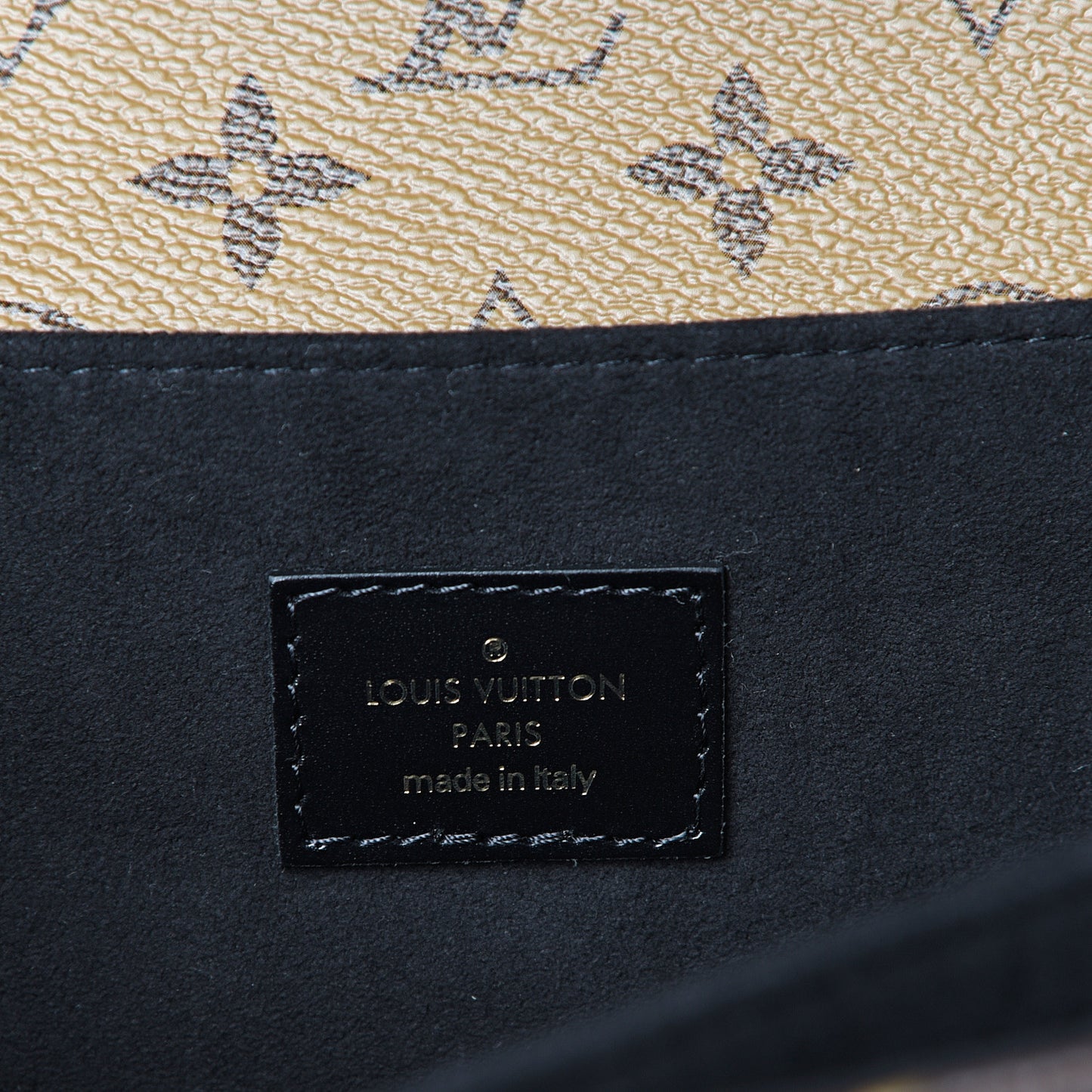 Reverse Monogram Pochette Metis