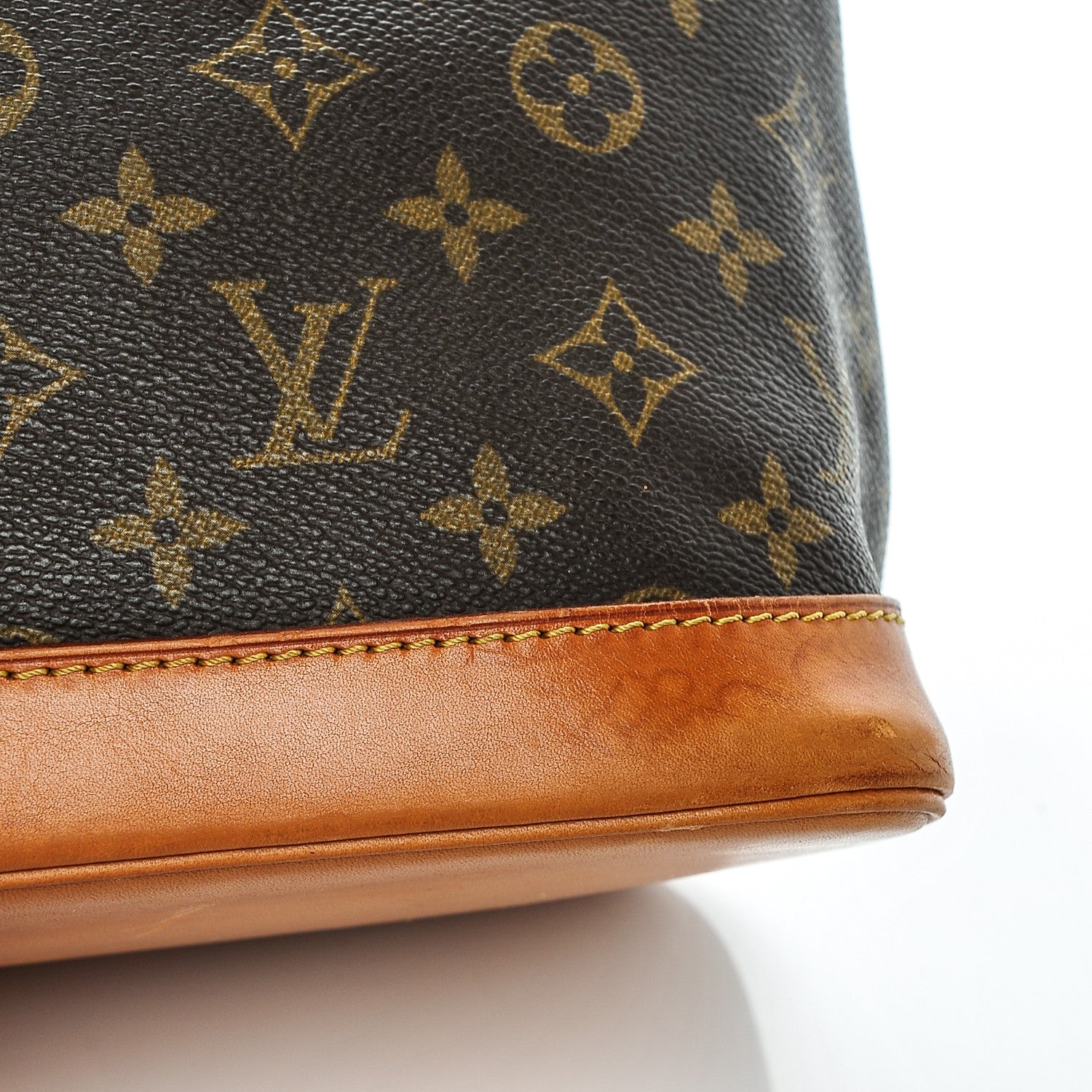 Louis Vuitton Monogram Alma PM 7 of 8