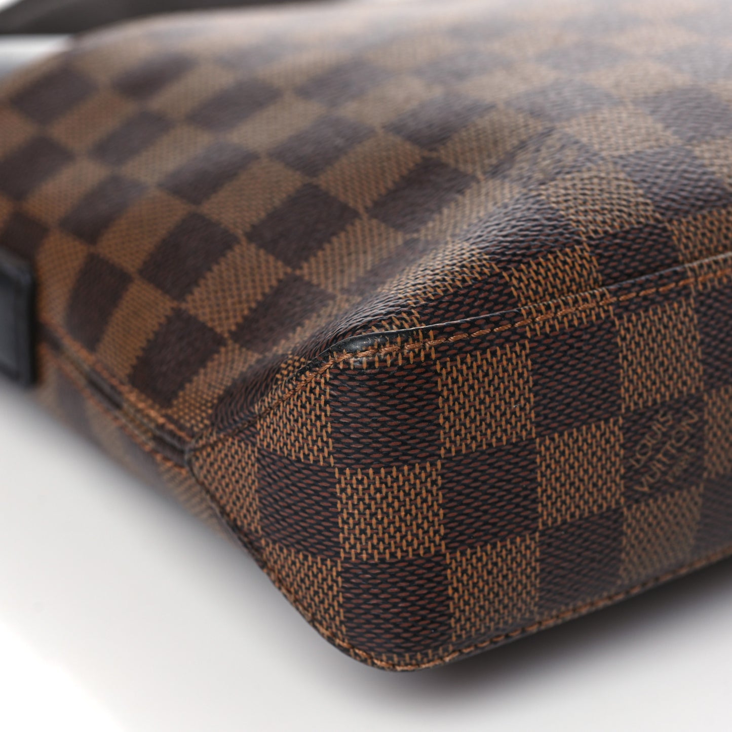 Damier Ebene Jake PM Messenger
