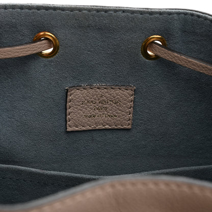 Louis Vuitton Calfskin Lockme Bucket MM Greige 6 of 9