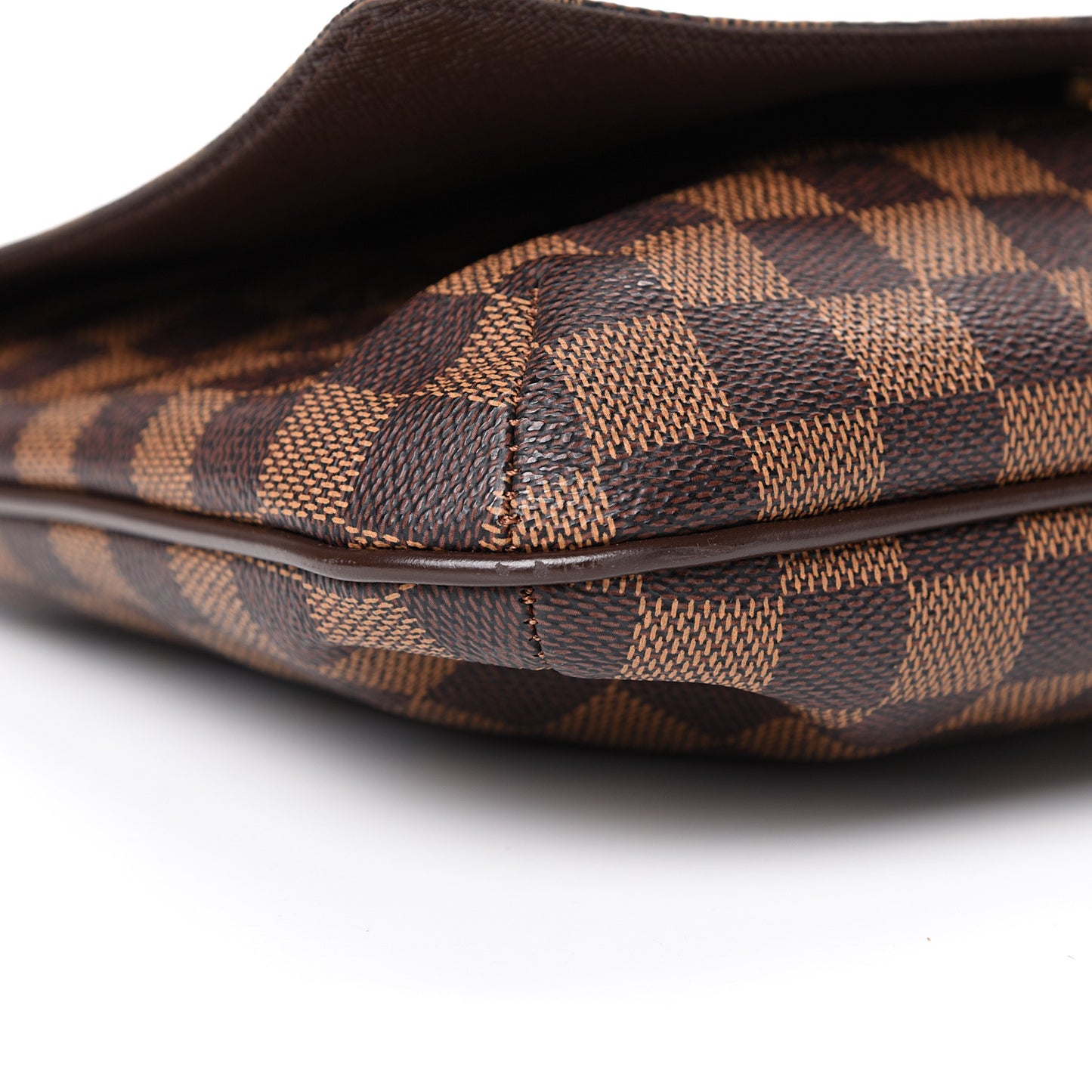 Damier Ebene Musette Tango