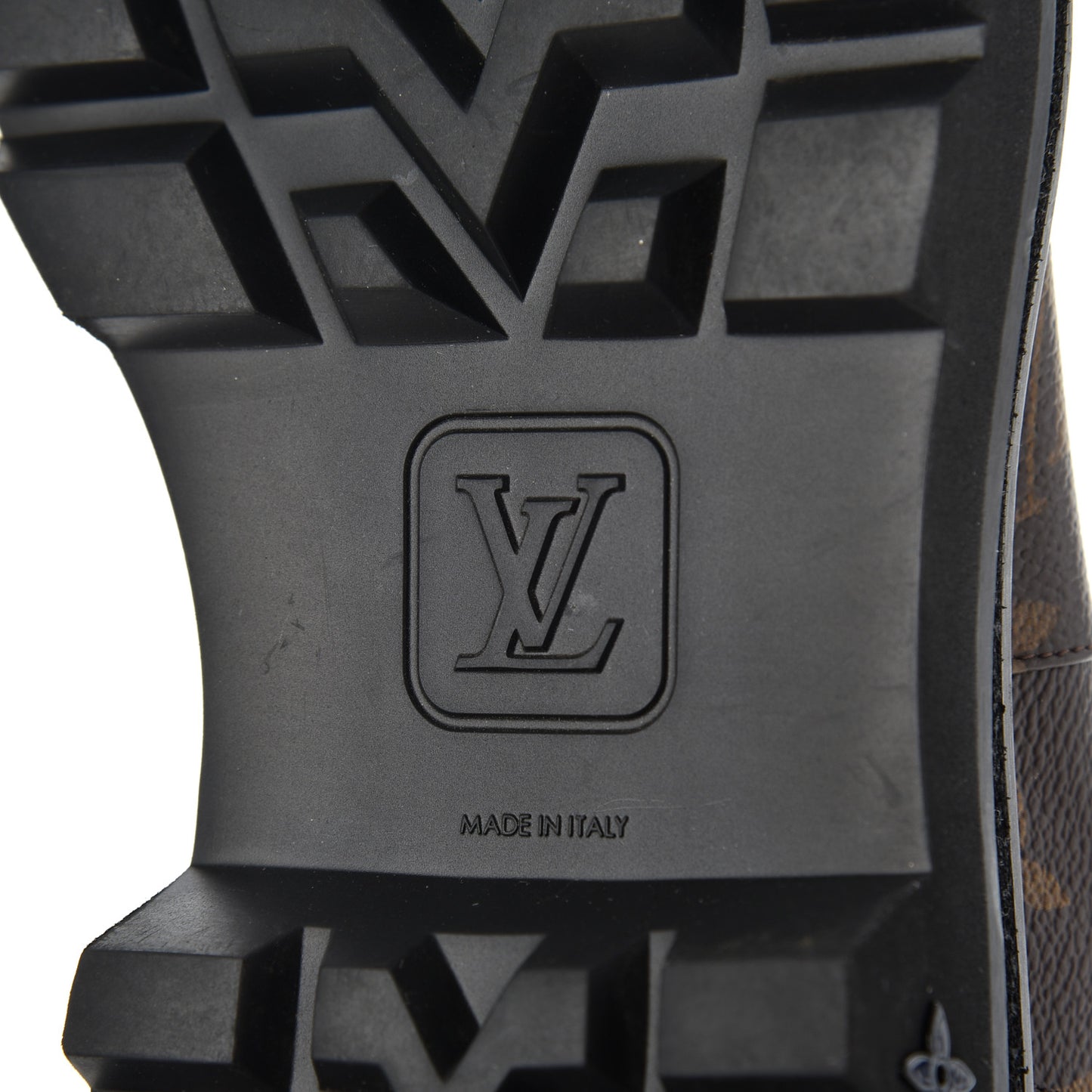 Monogram Mens Black Ice Chelsea Boots 9