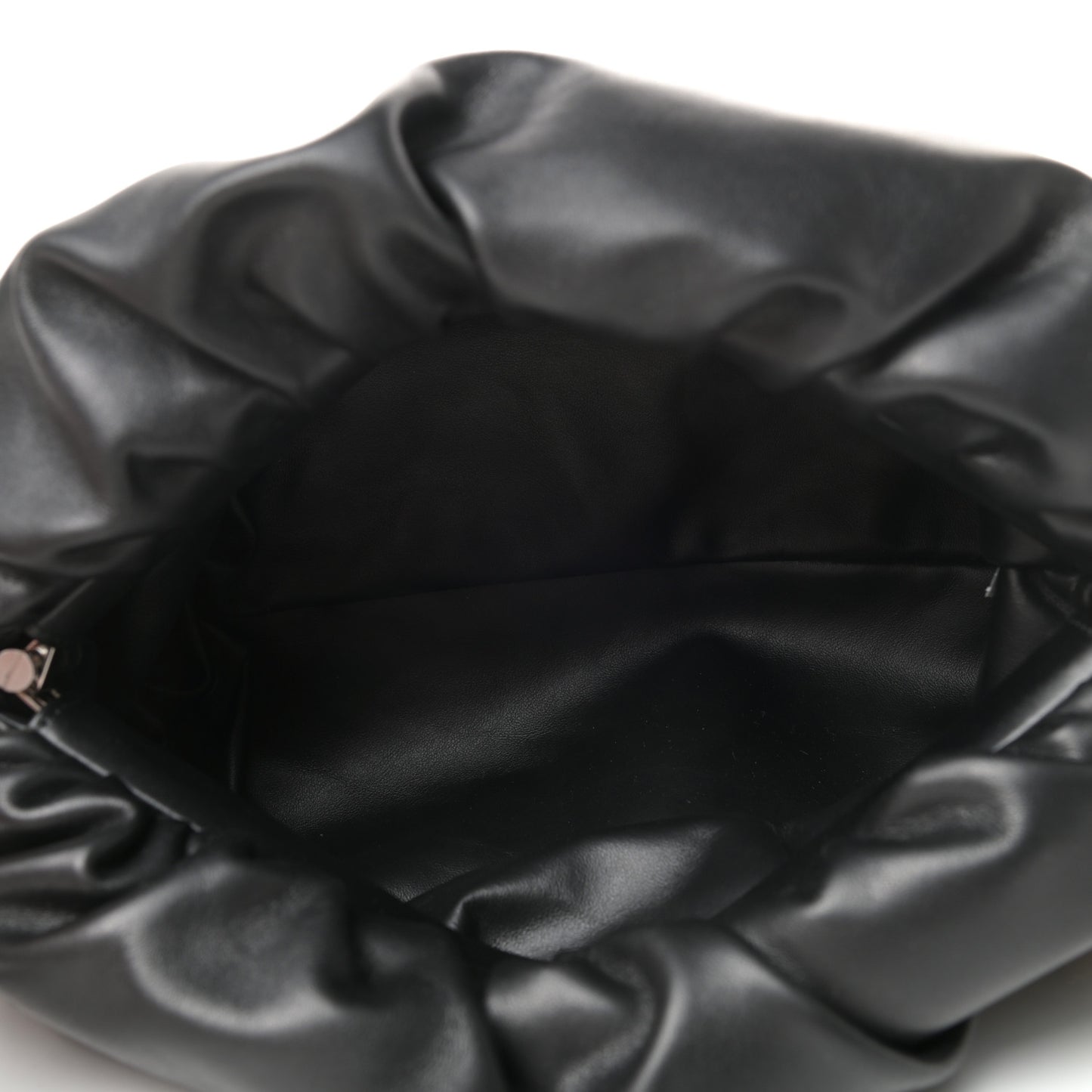 Calfskin The Pouch Chain Black