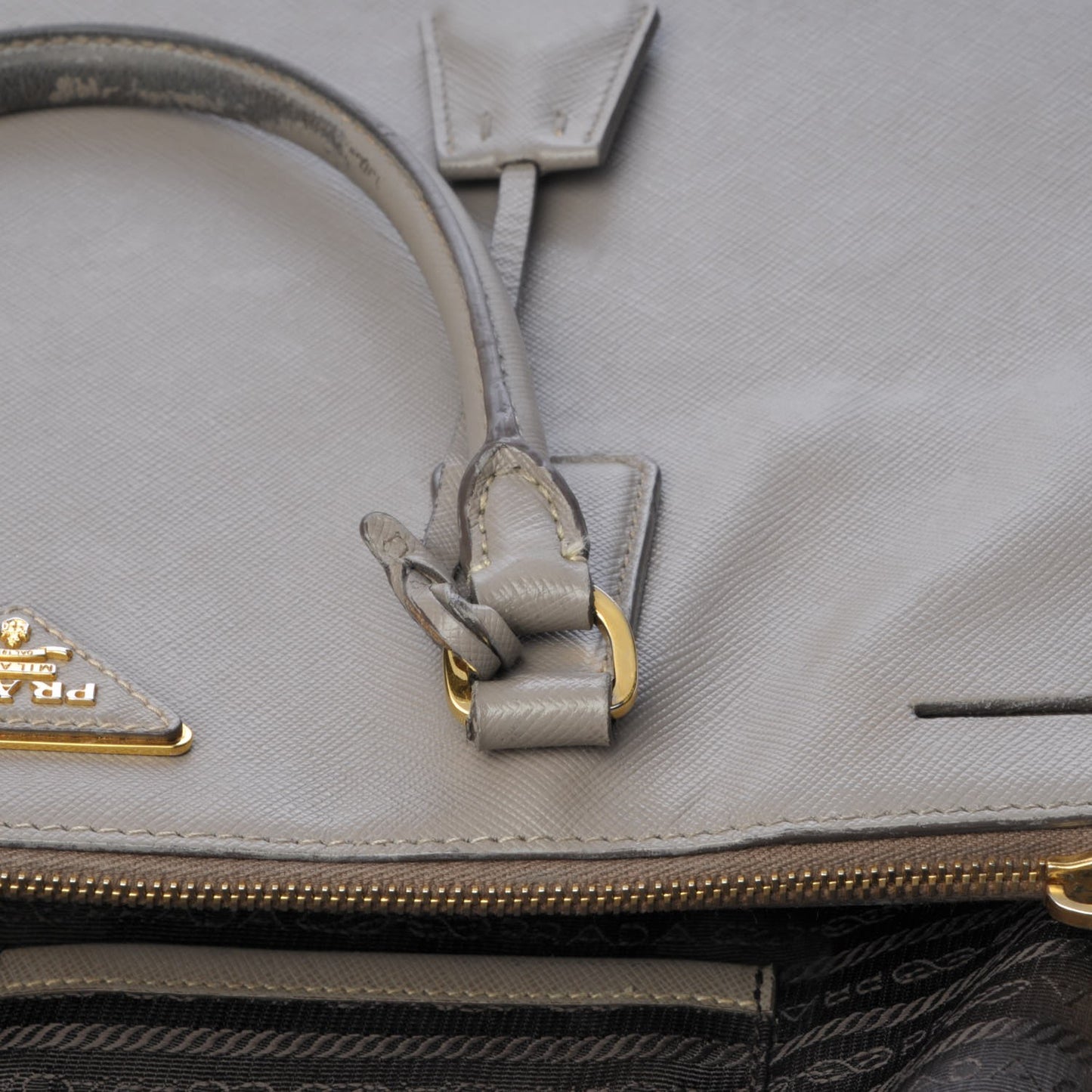Saffiano Lux Extra Large Galleria Double Zip Tote Argilla