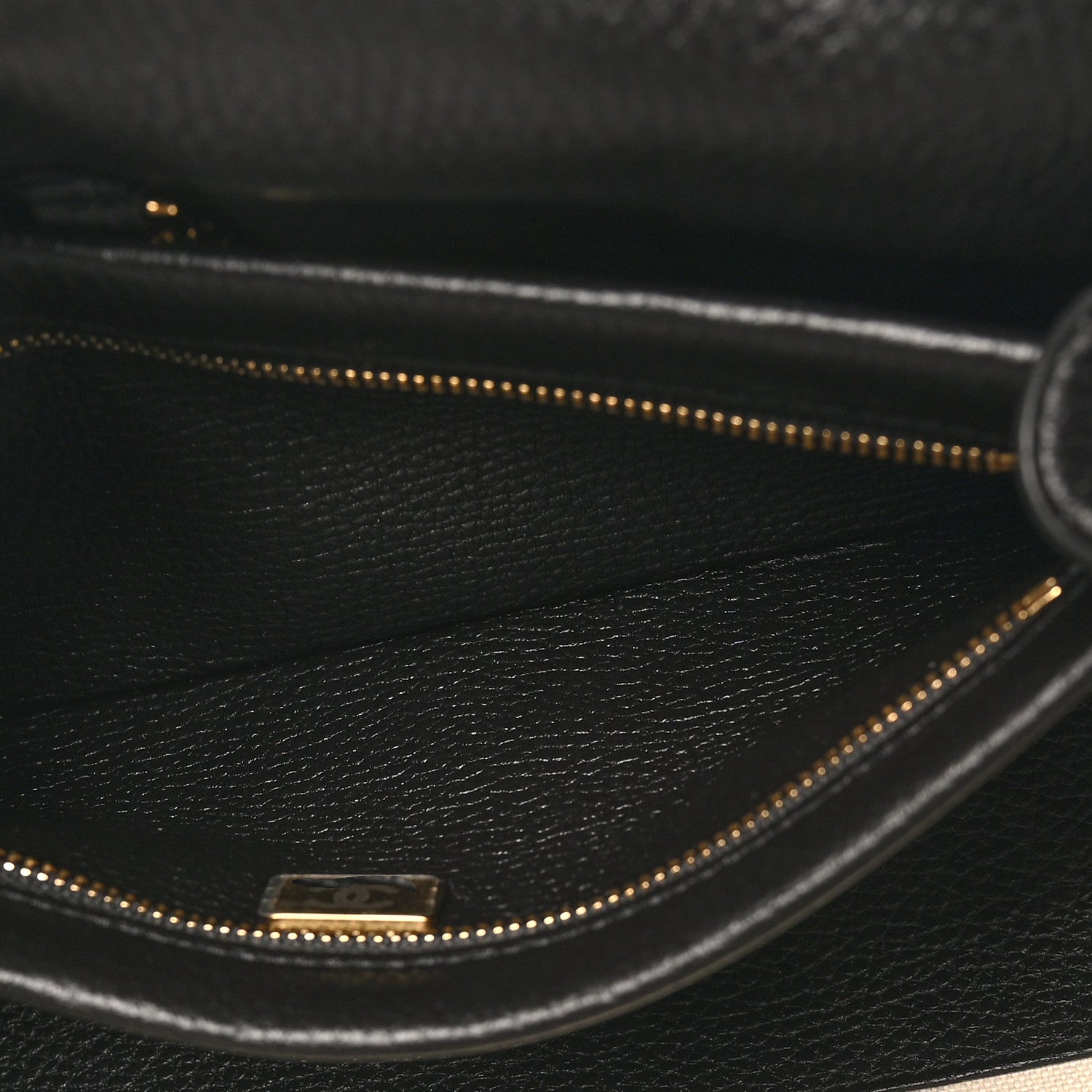 Chanel Grained Calfskin Stitched Urban Essentials Small Shopping Bag Black 8 of 33