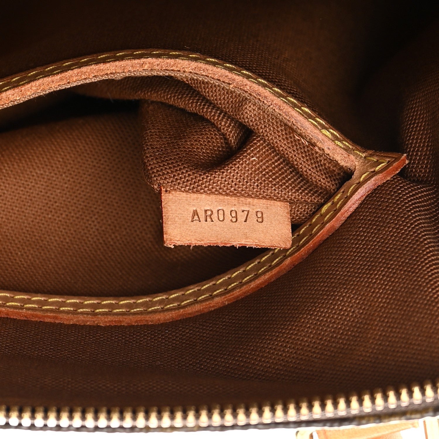 Louis Vuitton Monogram Alma PM 6 of 21