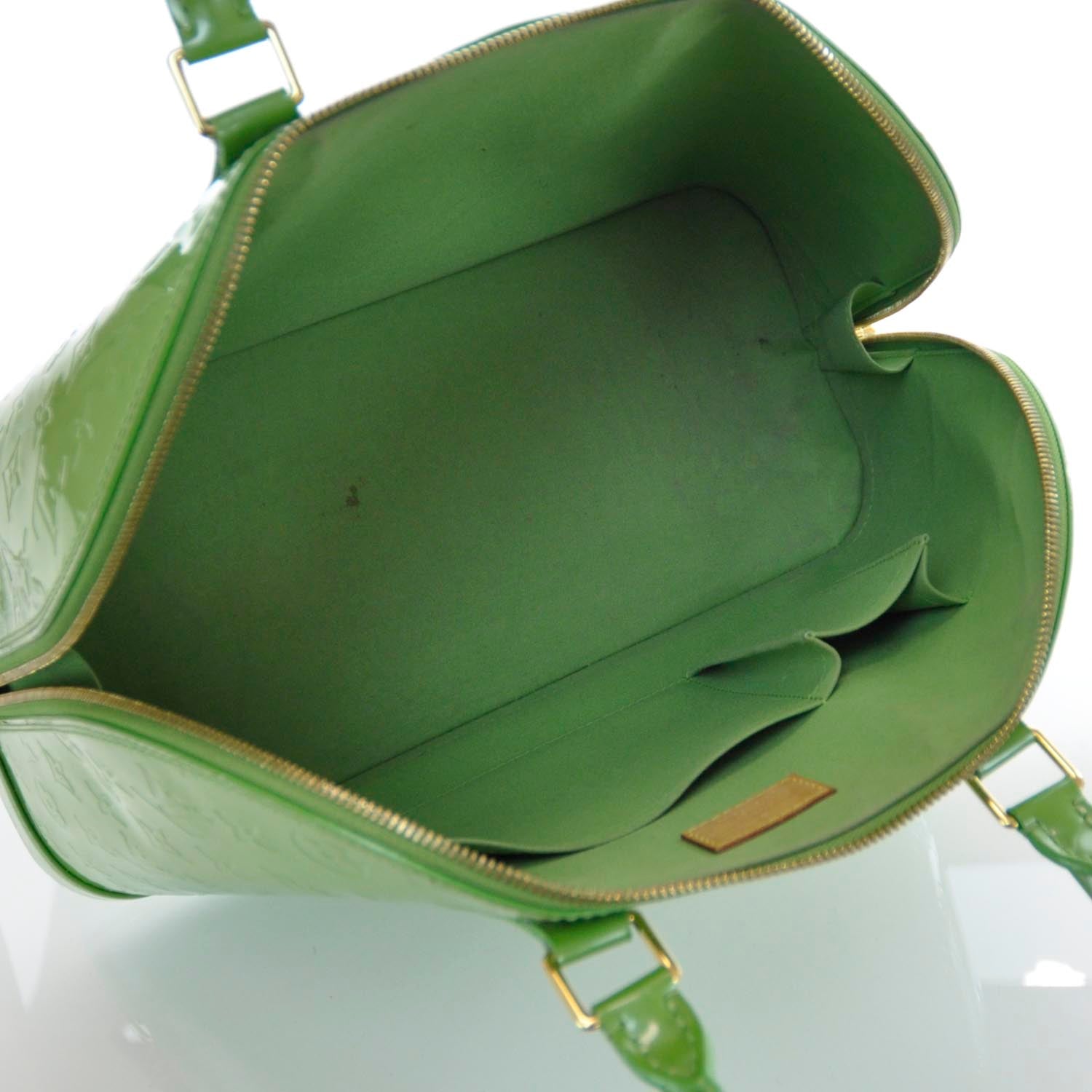 Louis Vuitton Vernis Alma MM Vert Tonic 7 of 9
