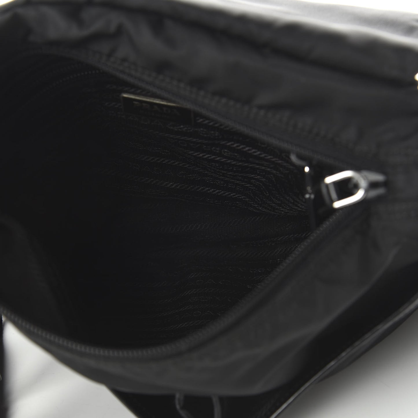 Nylon Vela Messenger Bag Black