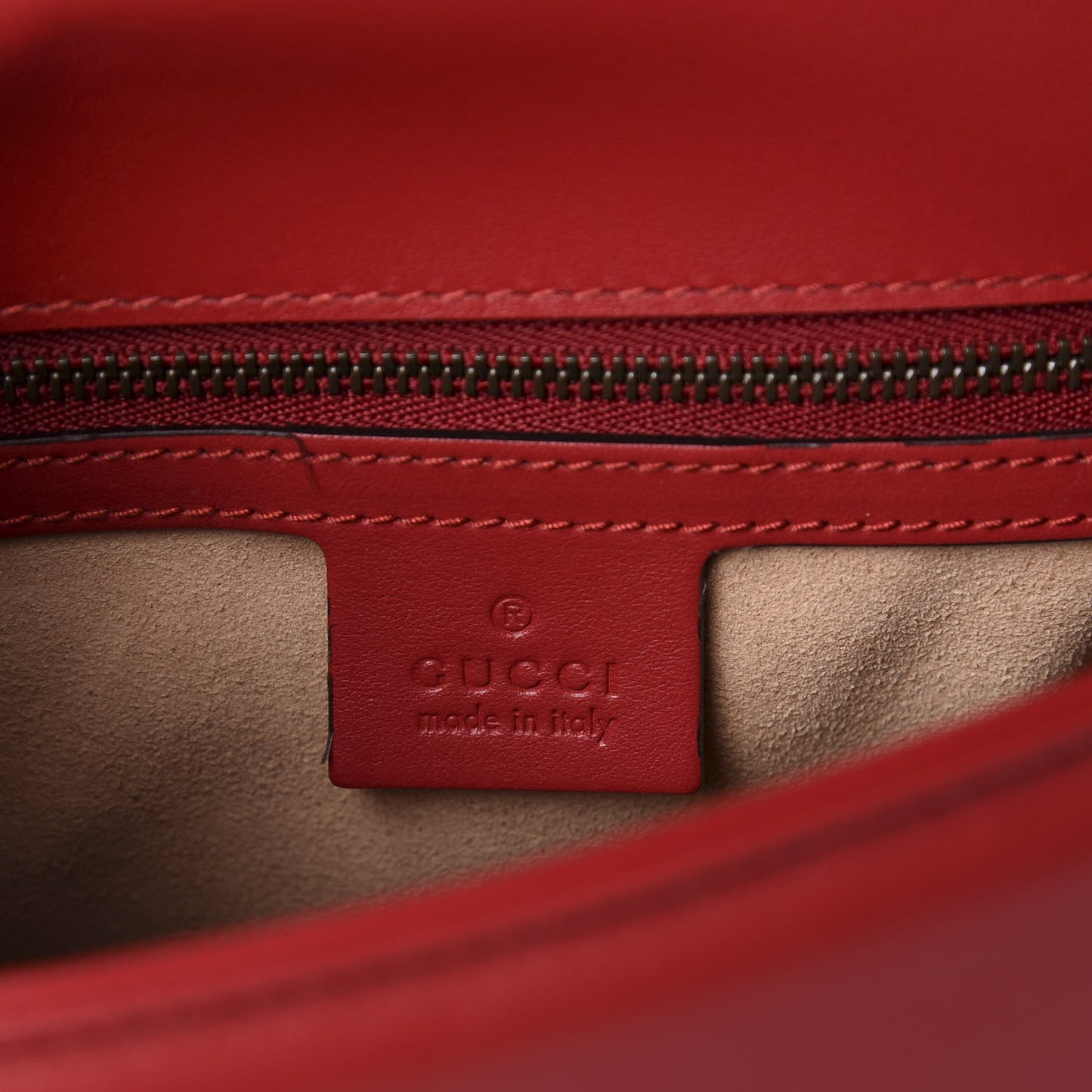 Calfskin Matelasse Small GG Marmont Top Handle Shoulder Bag Hibiscus Red