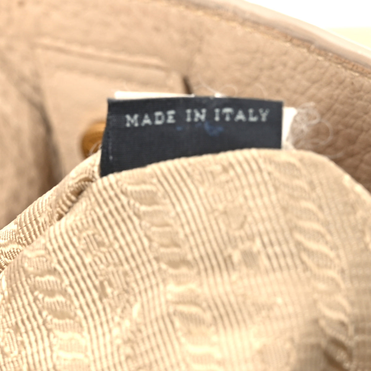 Vitello Daino Shopping Tote Argilla