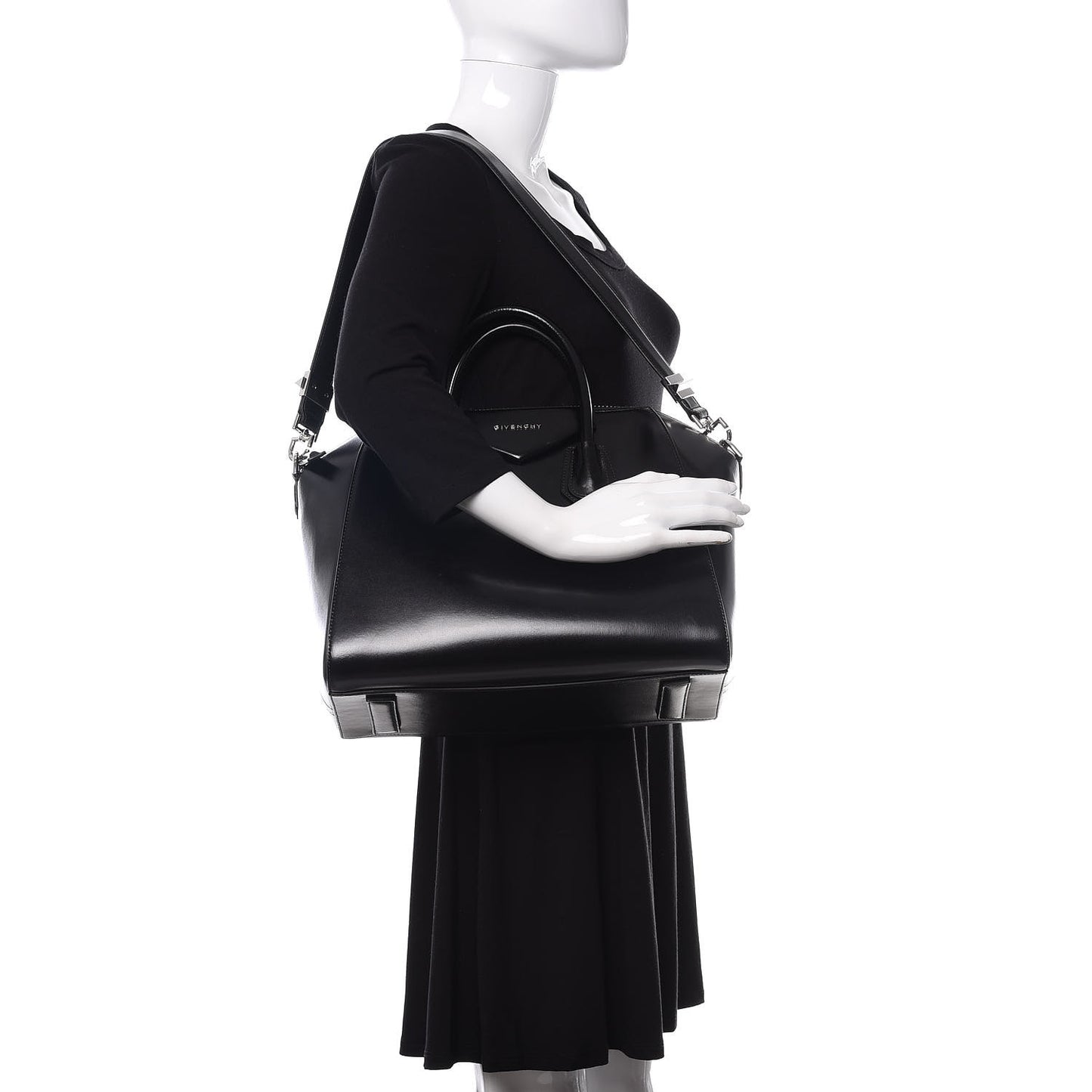 Shiny Lord Calfskin Medium Antigona Black