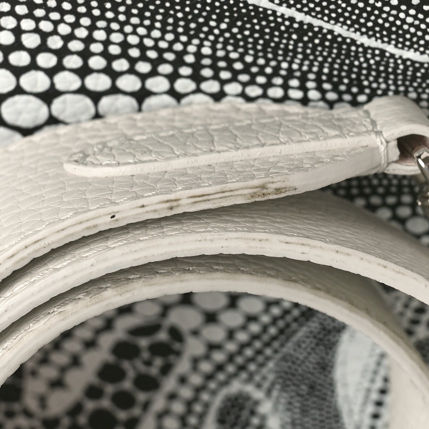 LV X YK Taurillon Psychedelic Capucines MM Black White