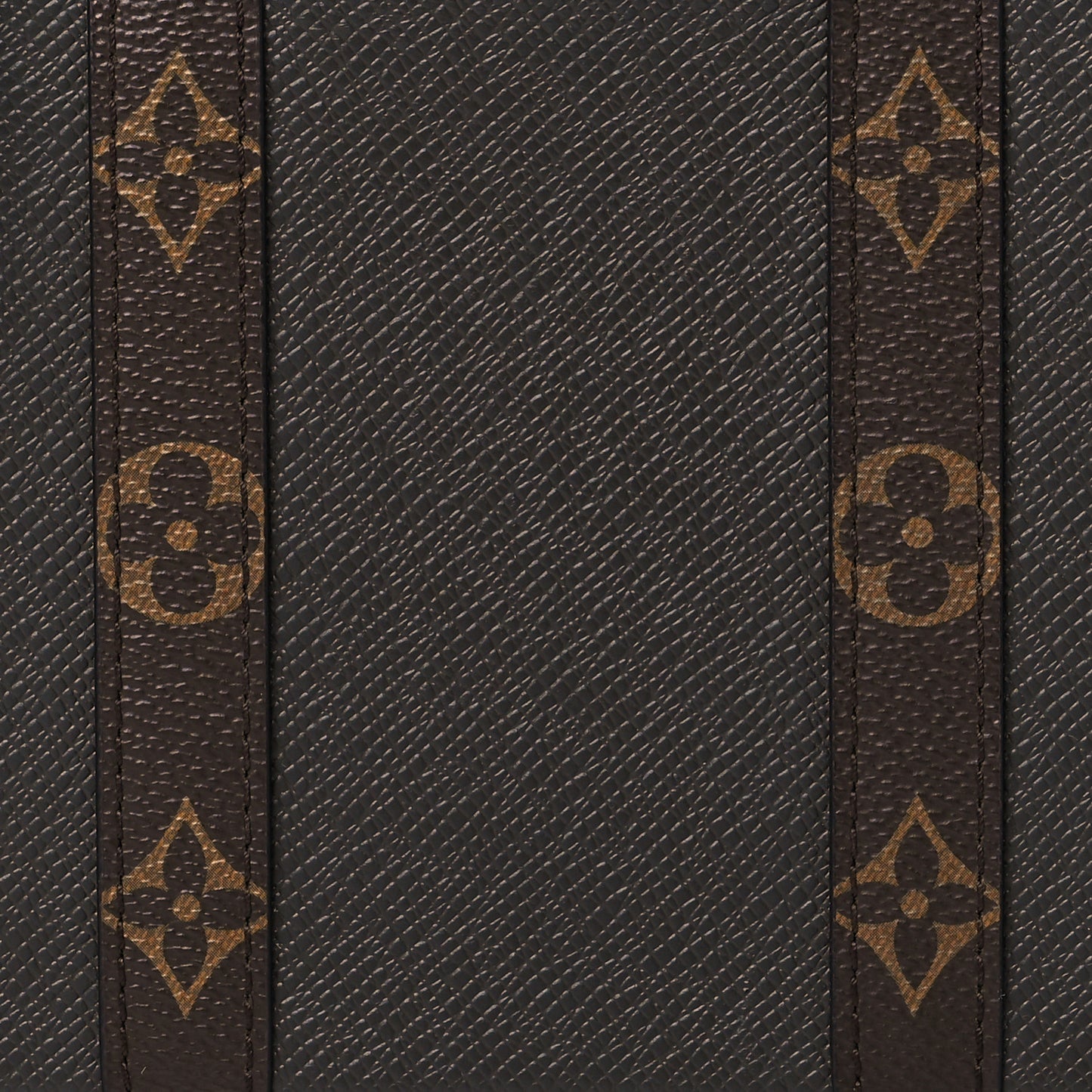 Taiga Monogram Soft Trunk Wallet Khaki Green