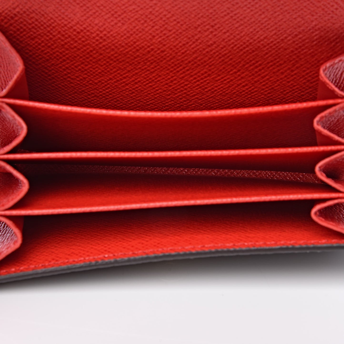 Monogram Sarah Multicartes Coquelicot