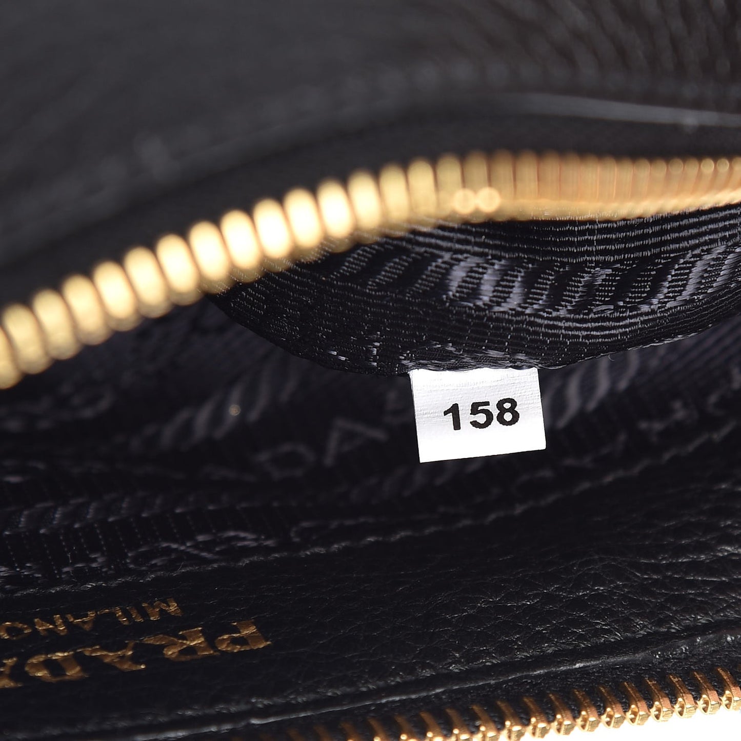 Vitello Daino Small Belt Bag Black