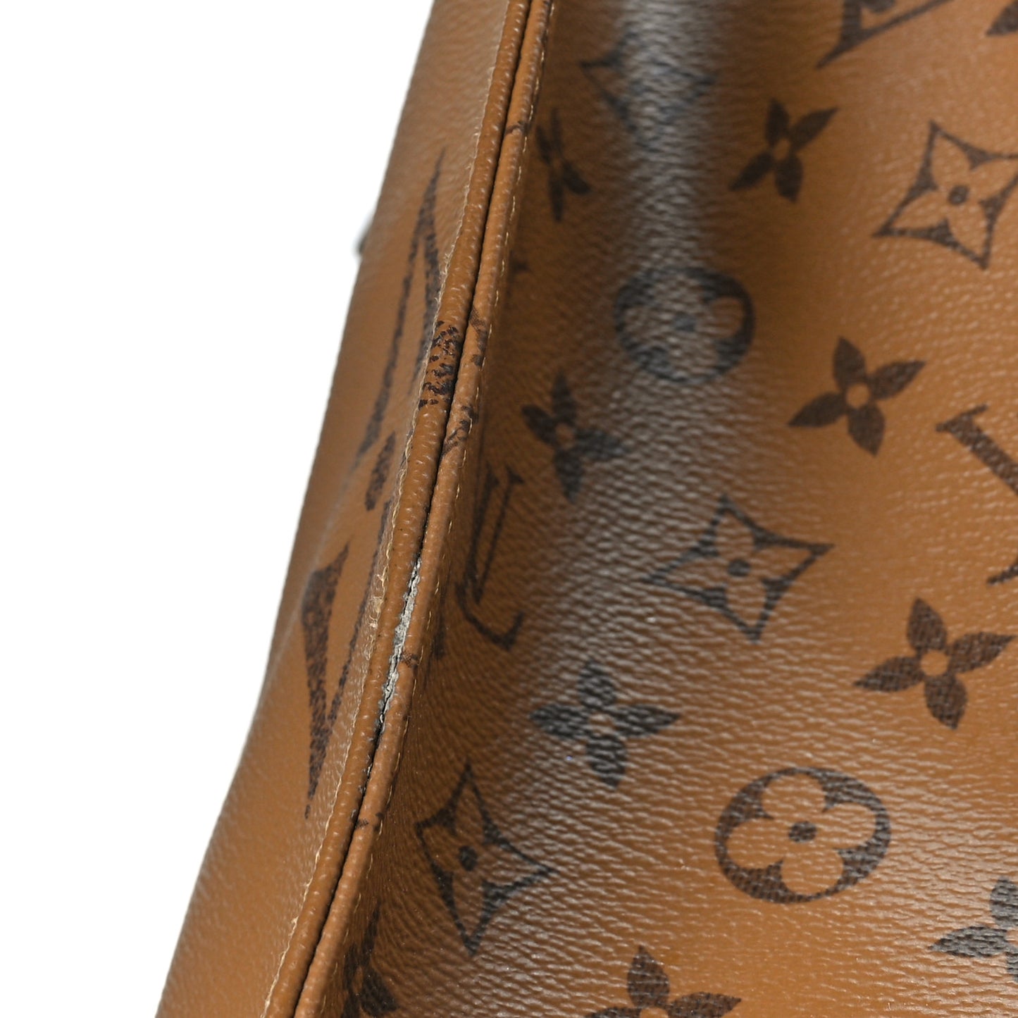 Reverse Monogram Giant Onthego MM