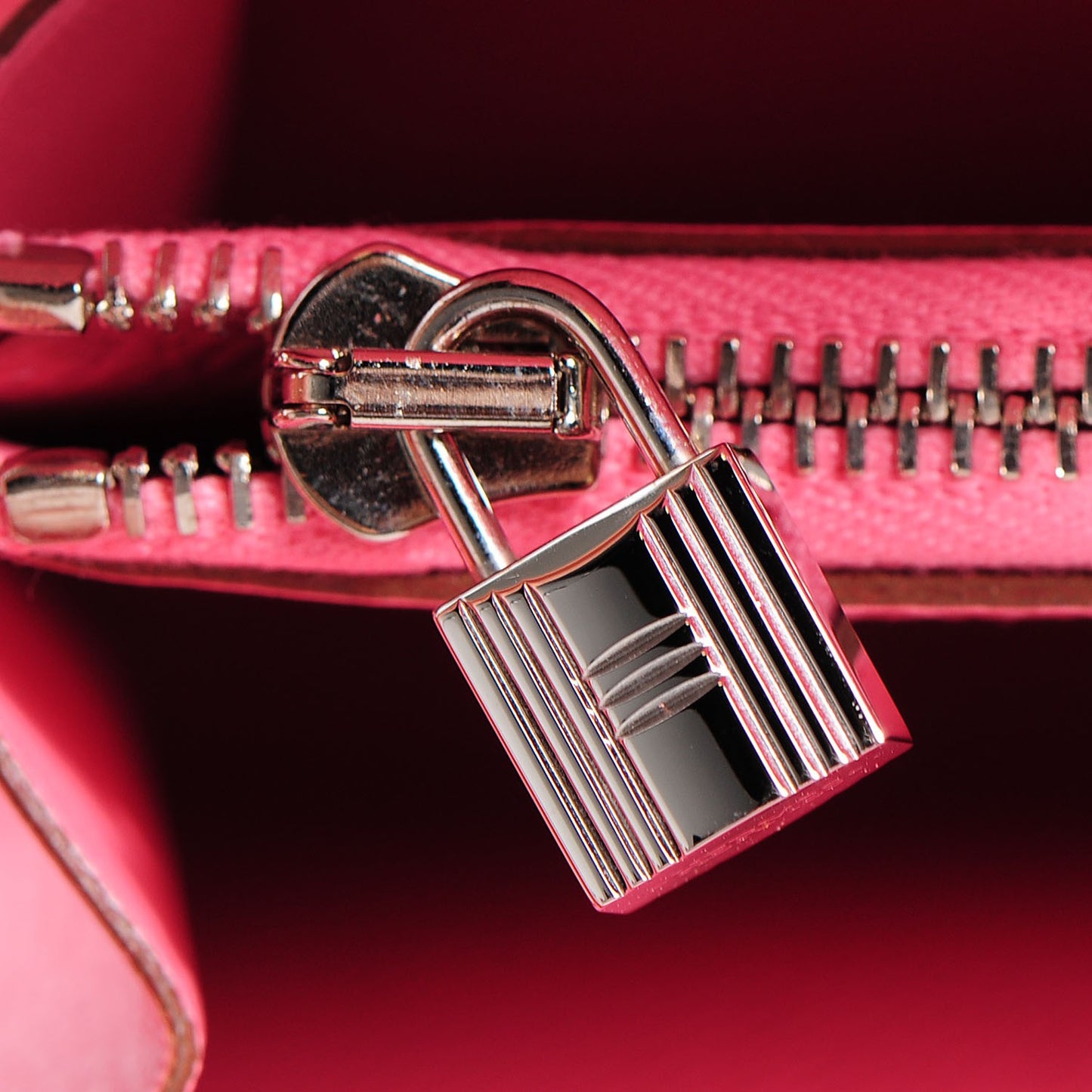 Epsom Kelly Longue Wallet Rose Confetti