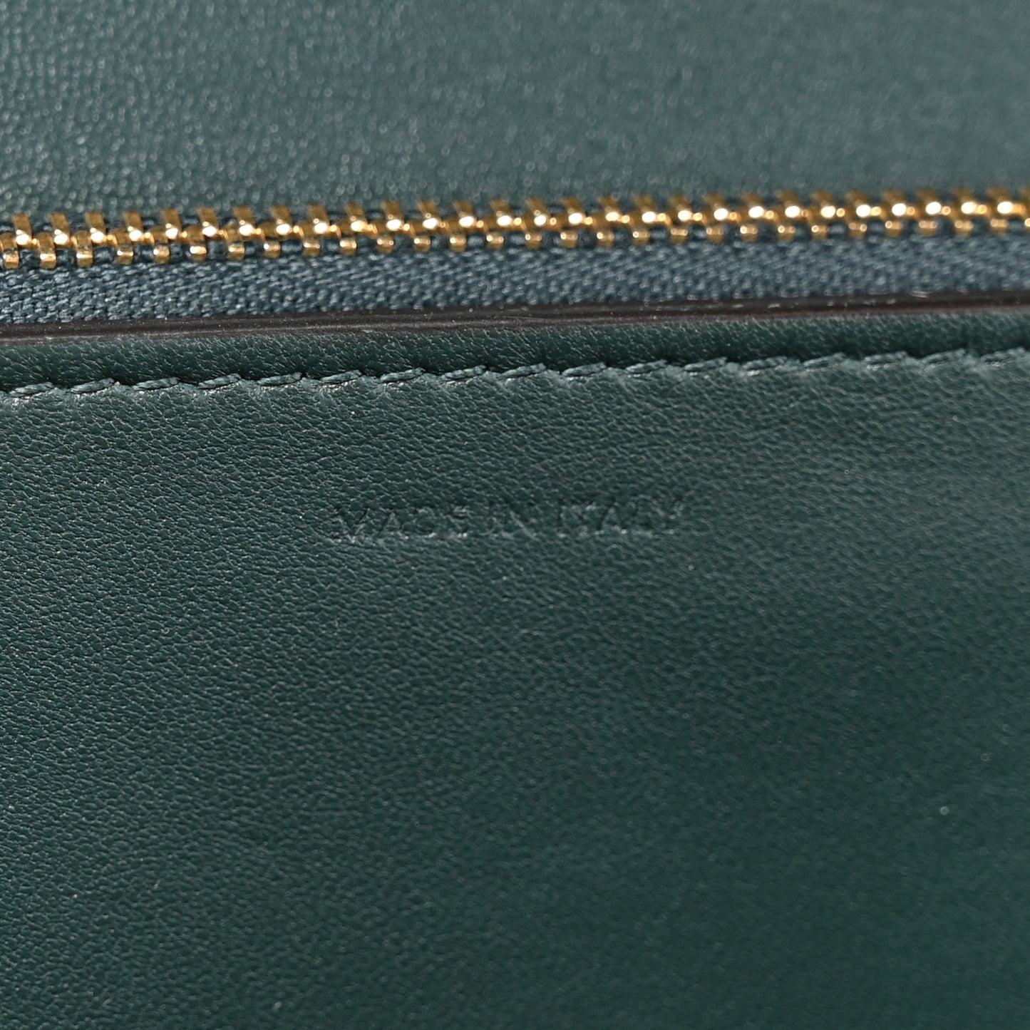 Box Calfskin Medium Classic Box Flap Bag Amazone