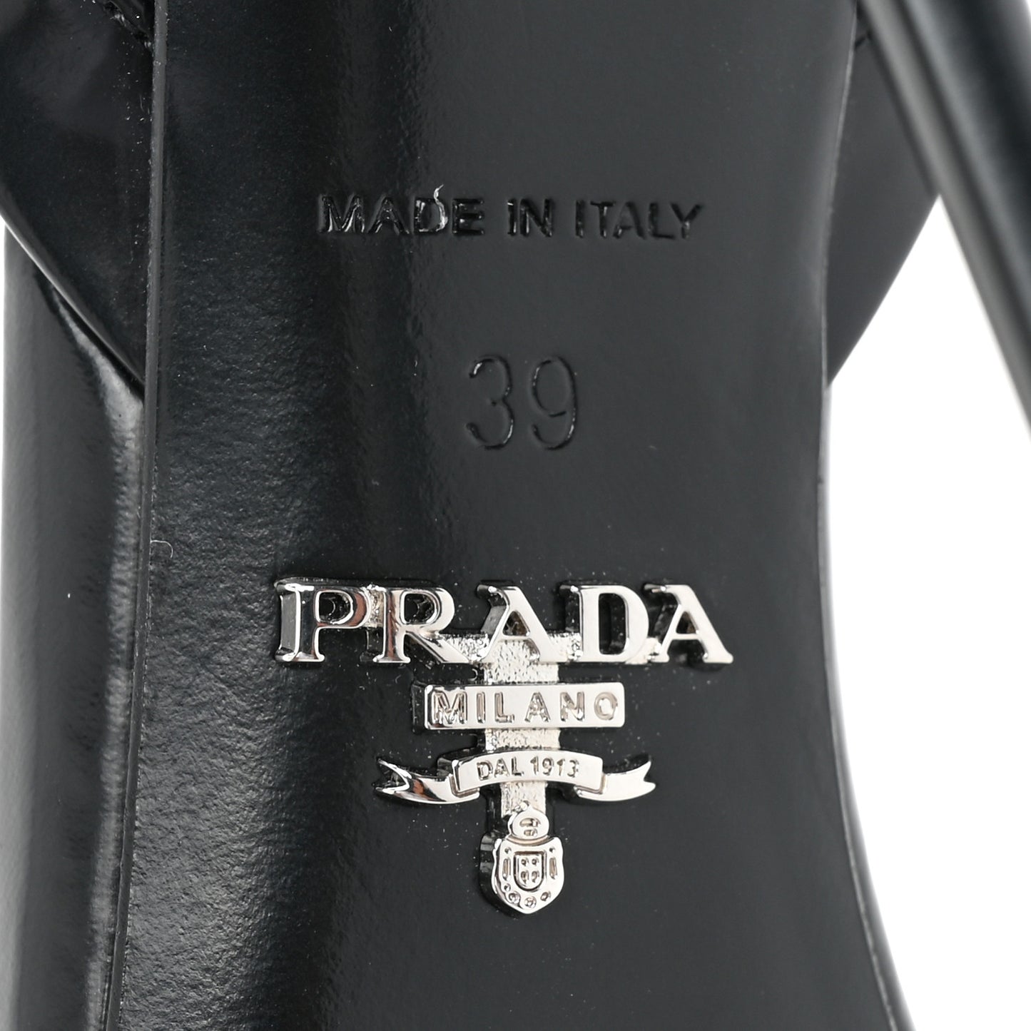 Spazzolato Metal Triangle Logo Ankle Strap 100mm Sandals 39 Black