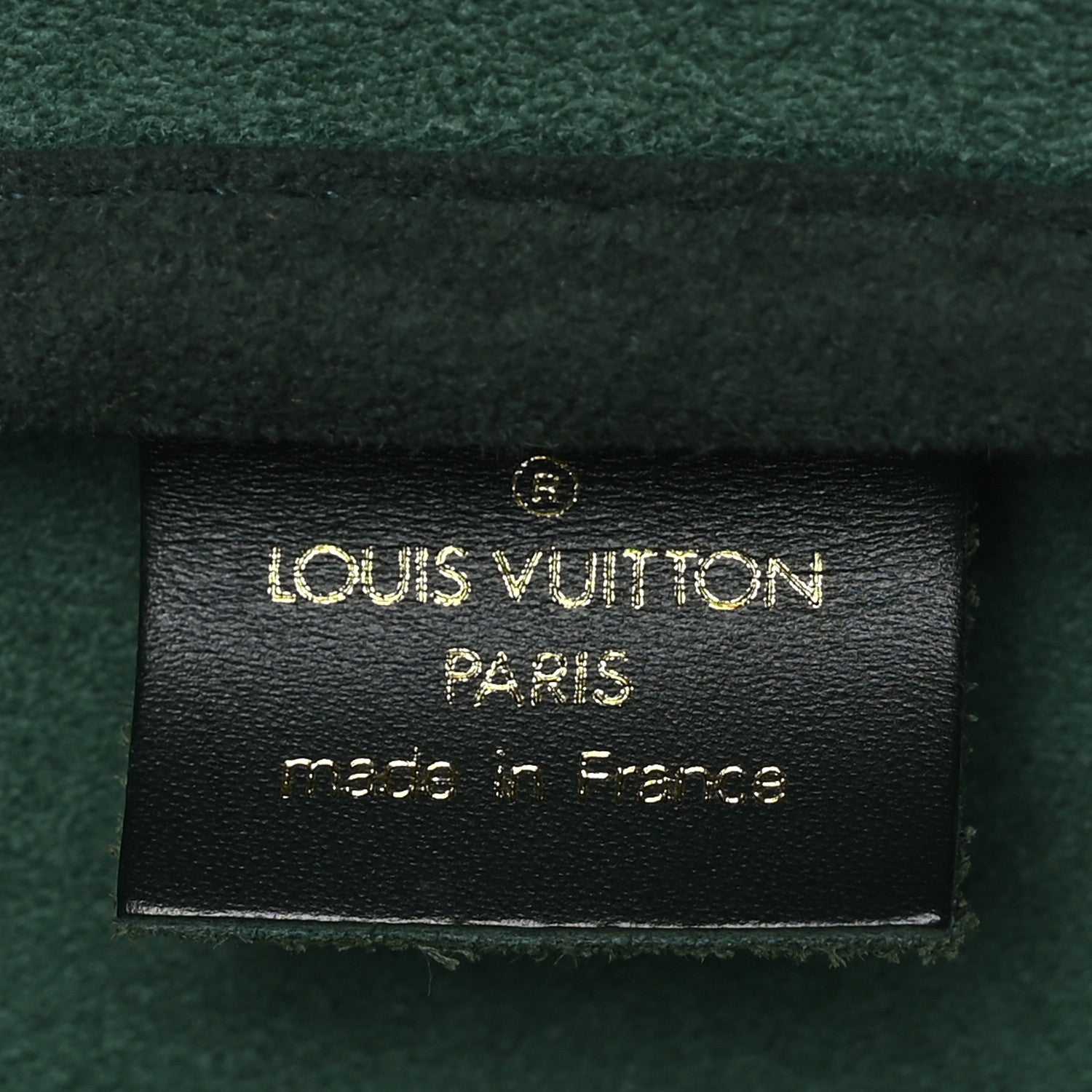 Louis Vuitton Taiga Kendall PM Epicea 6 of 12