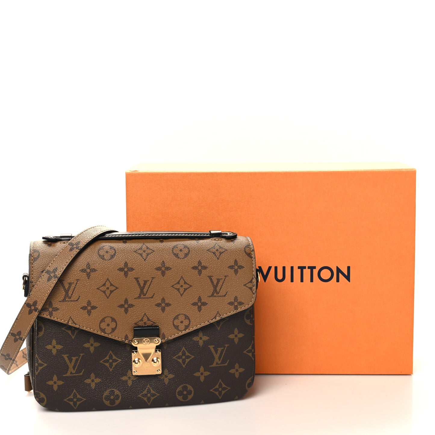 Reverse Monogram Pochette Metis