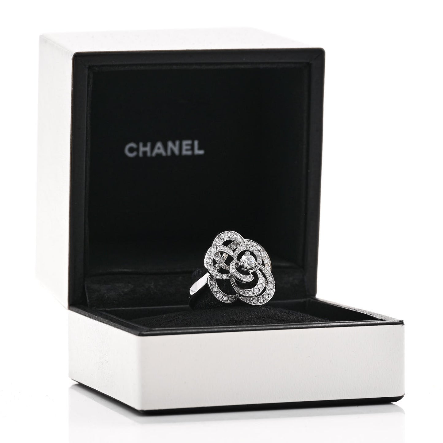 18K White Gold Diamond Medium Fil de Camelia Ring 50 5.25