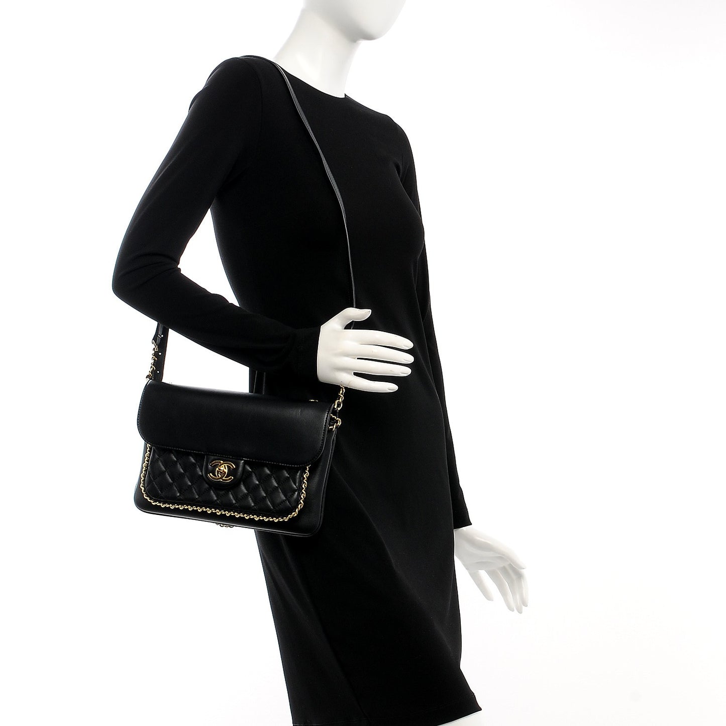 Lambskin Quilted Large CC Unchained Crossbody Black