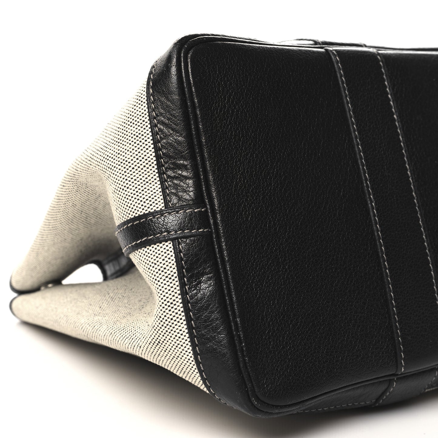 Toile Buffle Skipper Garden Party 36 MM Tote Black