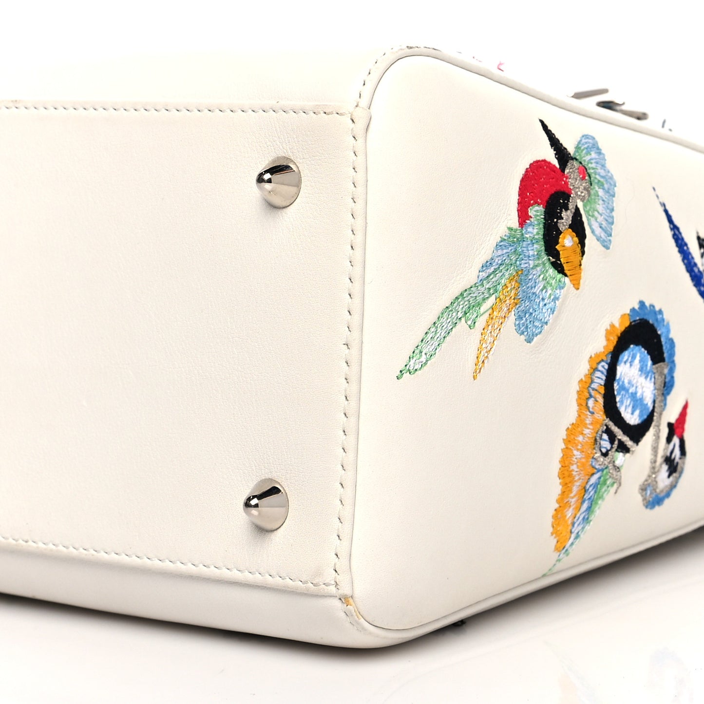 Smooth Calfskin Embroidered Medium Lady Dior White Multicolor