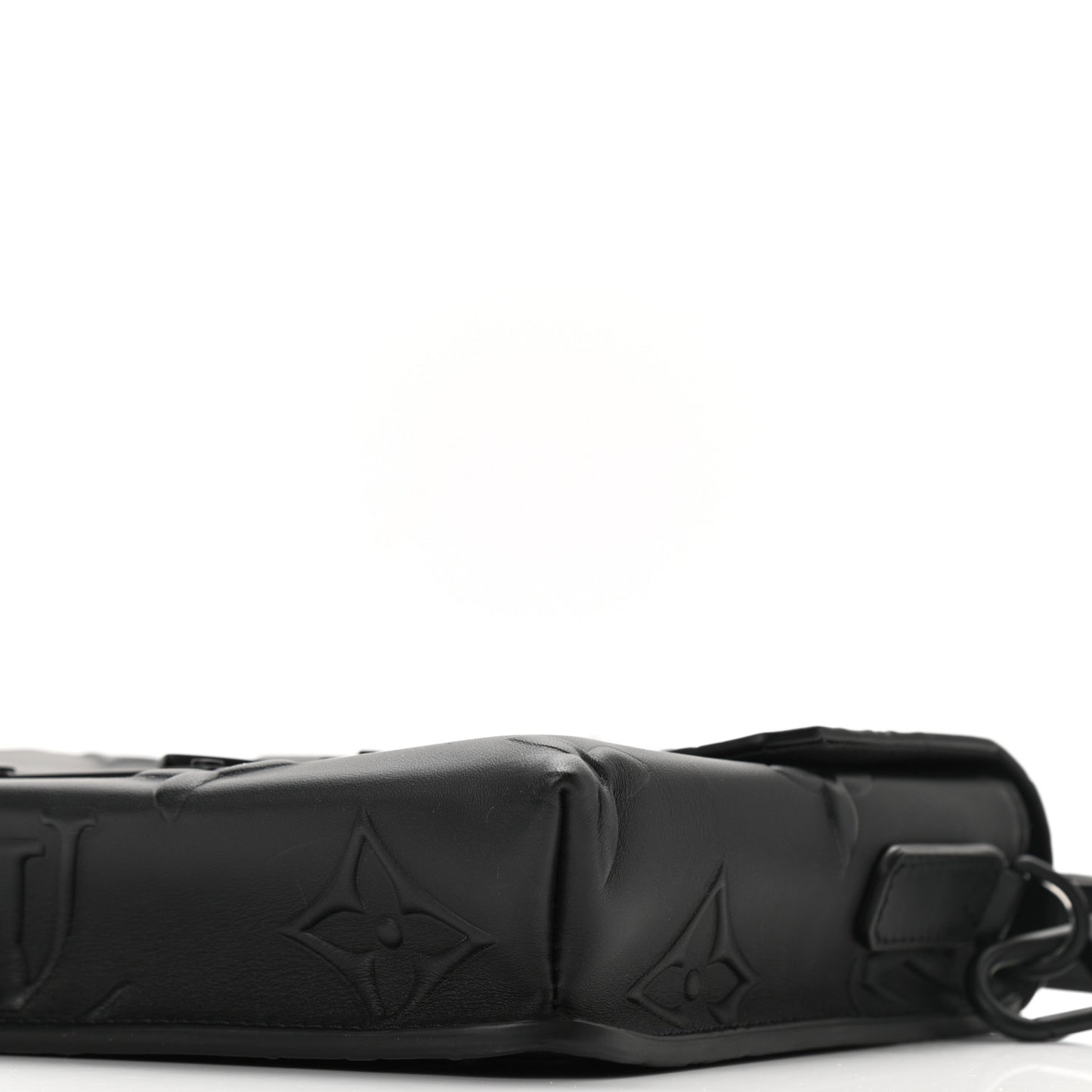 Monogram Seal Ambassadeur PM Black
